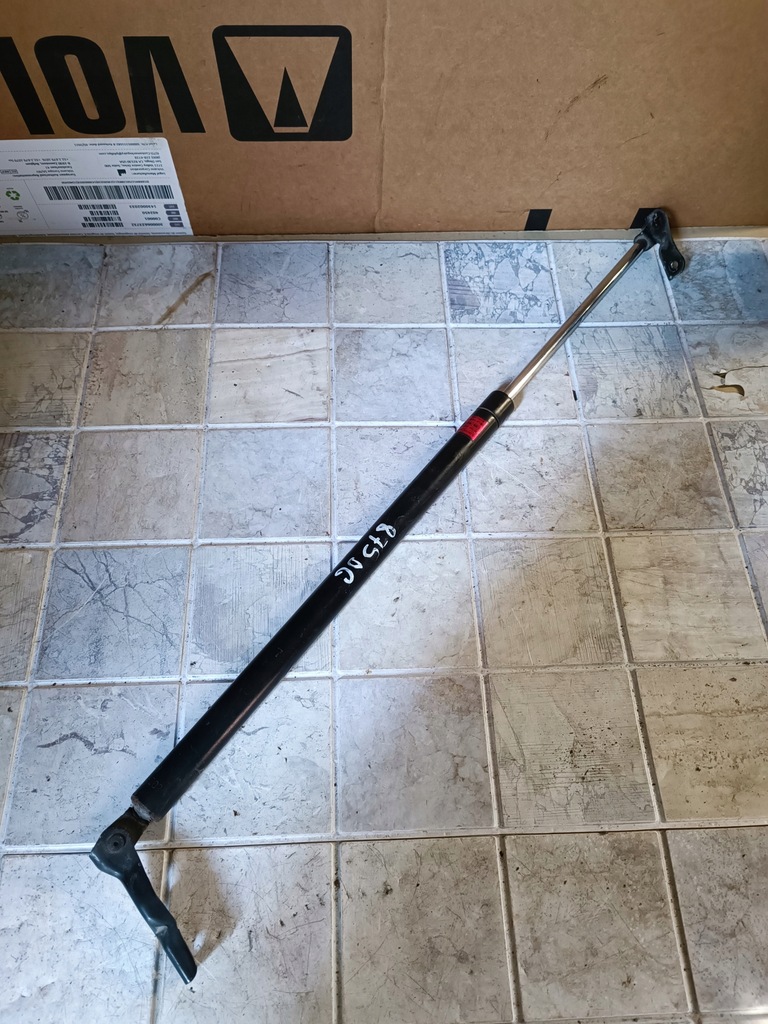 3FB02 TOYOTA Stellantrieb für rechten Kofferraumdeckel Product image