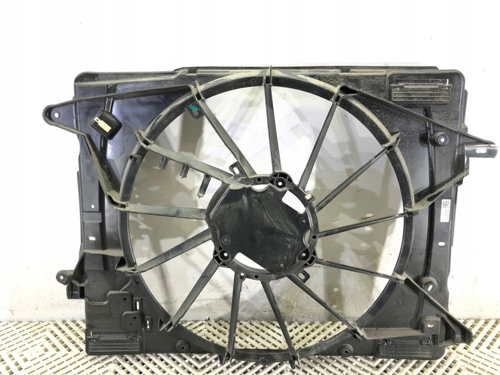 LX61-8C607-BC Ford Escape IV 2.0b 19-24 Lüftergehäuse Product image