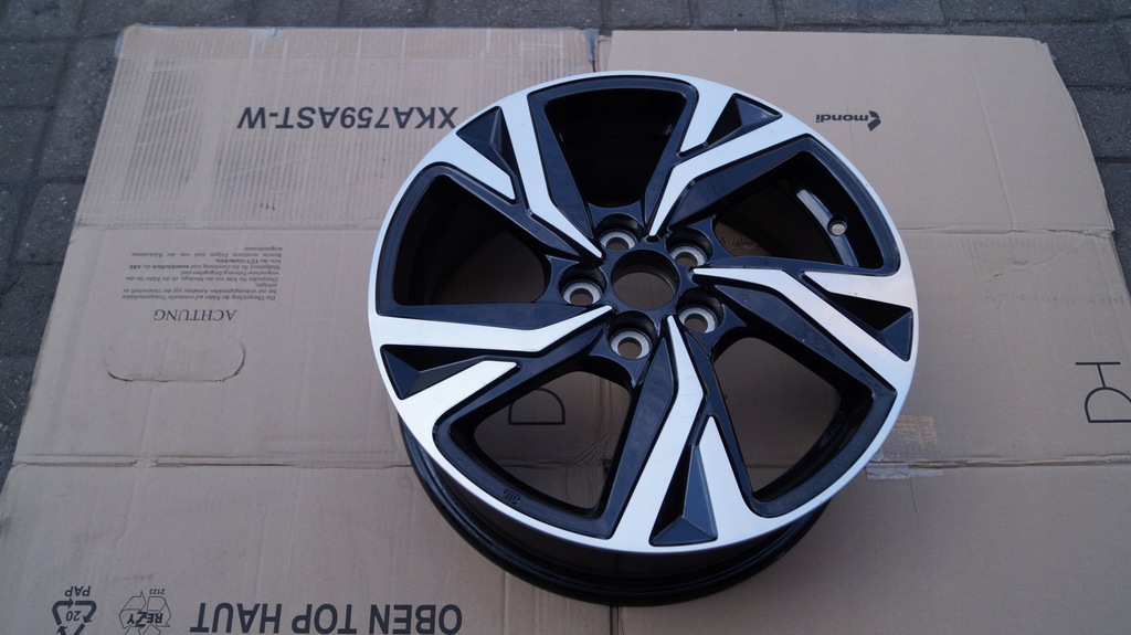 Perfektes 16-Zoll-TOYOTA-Leichtmetallrad Product image