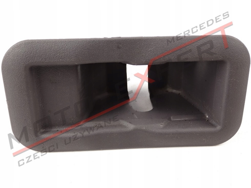 Mercedes A-Klasse W168 STECKER SITZSCHIENENABDECKUNG A1686840718 Product image