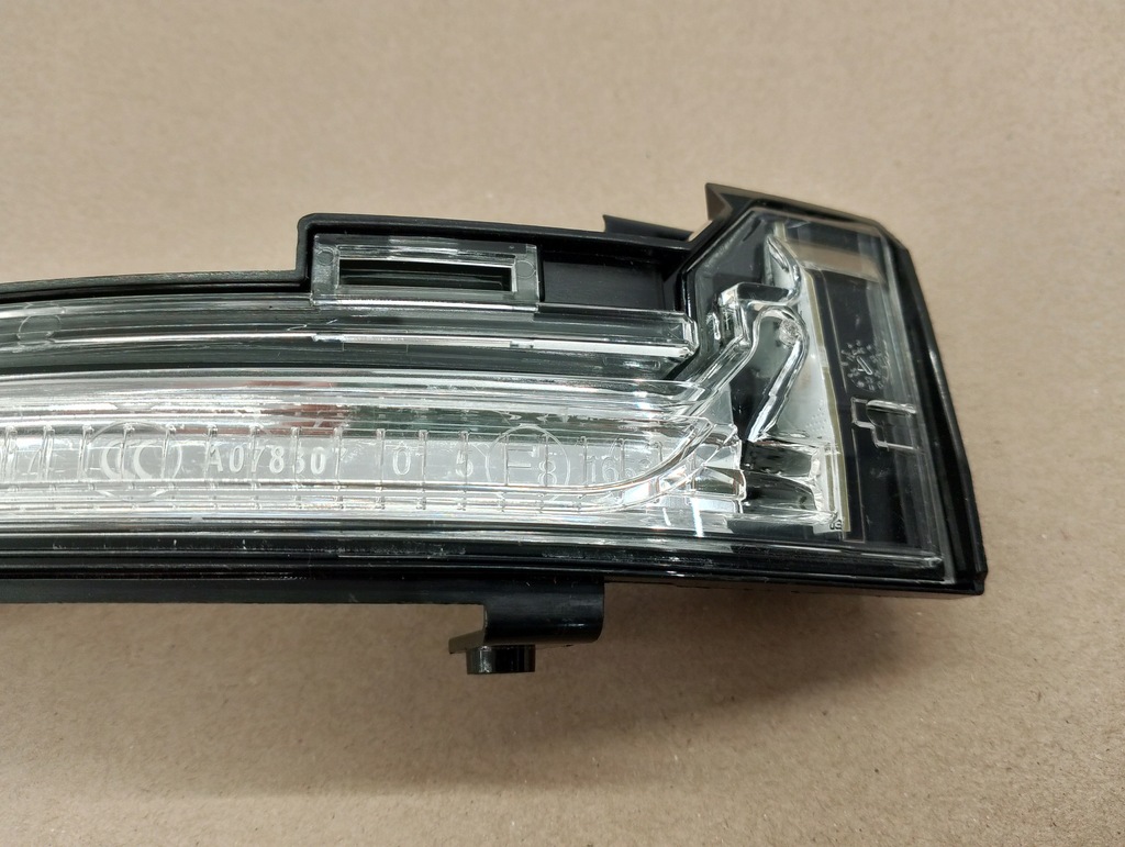 Blinker rechts im Spiegel VW TOUAREG III Product image