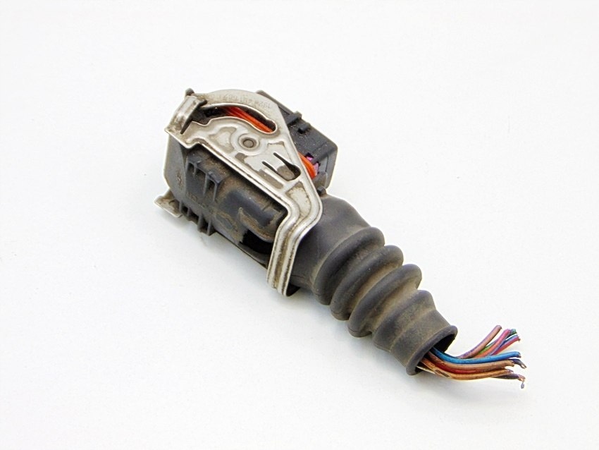 STECKER MOTORSTEUERGERÄT CORSA B 1.0 12V 1.2 16V Product image