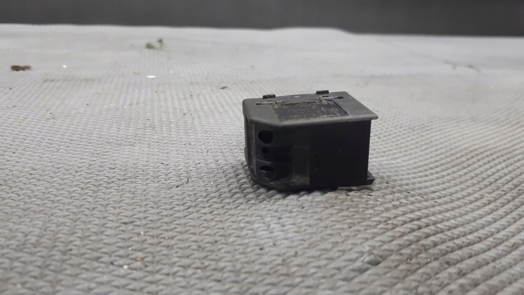 3b0959855b Fensterheberschalter VW Golf IV Product image