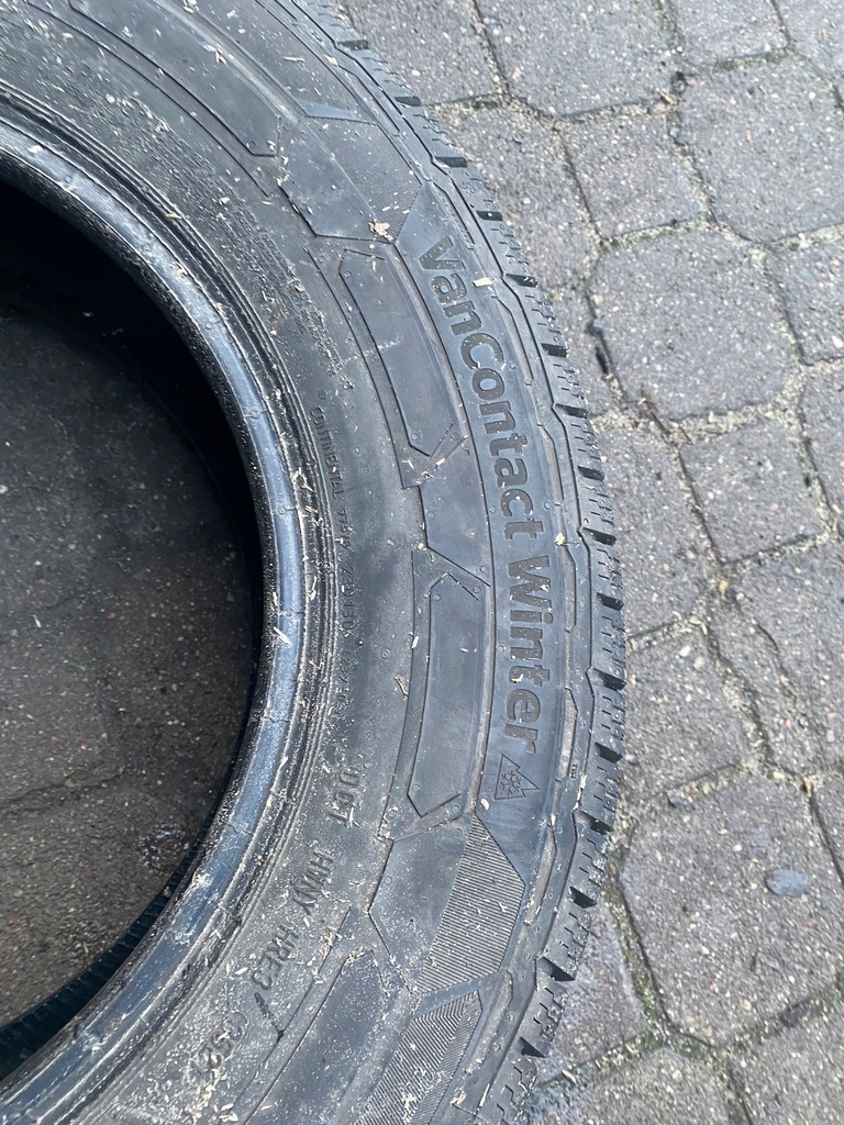 1 Stück CONTINENTAL VanContact Winter 205/70/15 C 106/104R 2021 9mm Product image