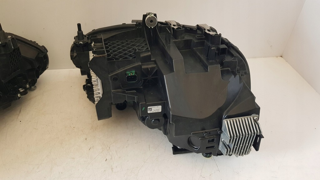 FRONTLEUCHTE VORNE LINKS RECHTS BMW M2 G87 SCHWARZ KOMPLETT 9503470 9503469 Product image