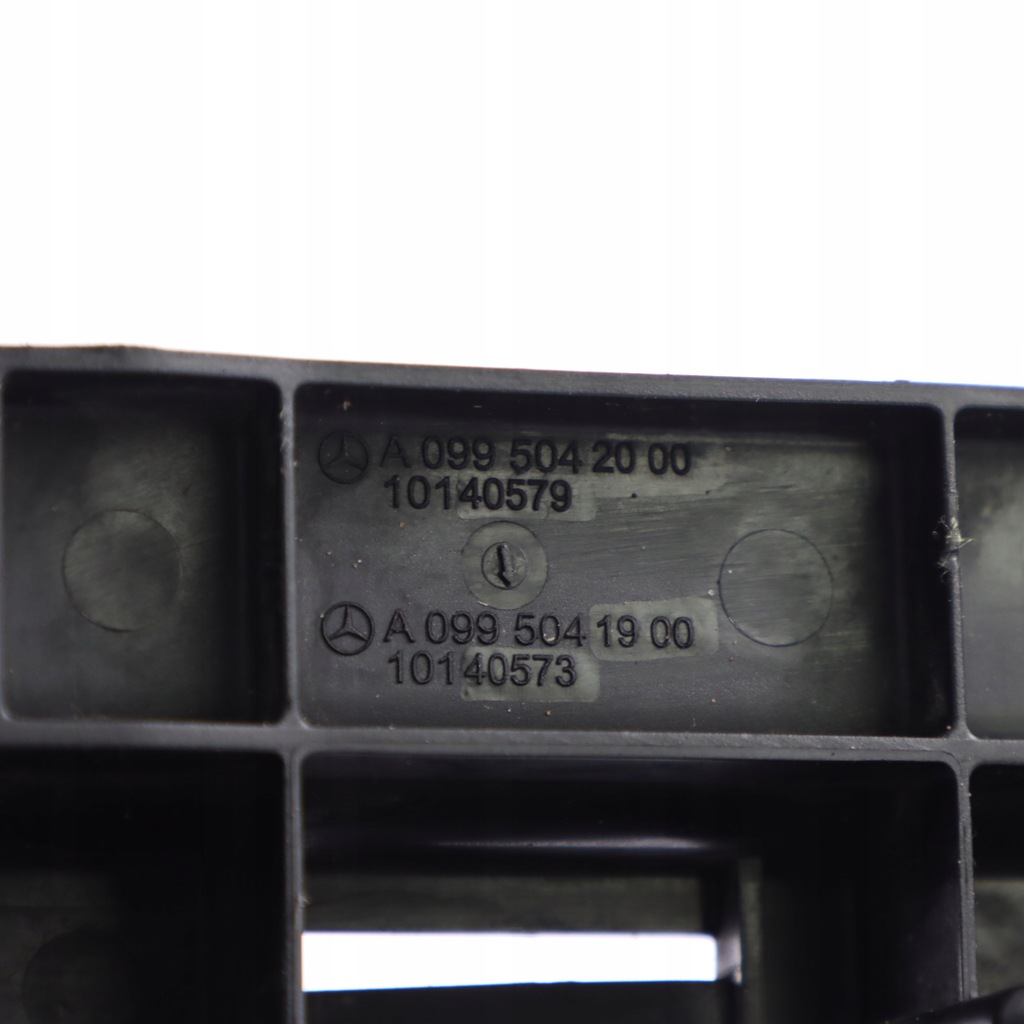 Mercedes X253 Rechte Halterung Kühlerhalterung A0995041900 Product image