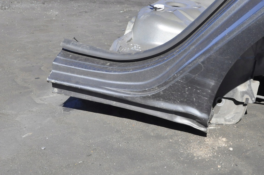 FORD FIESTA MK8 GESAMTER HINTERER ASS HINTERER GÜRTELKOTFLÜGEL LINKS RECHTS Product image
