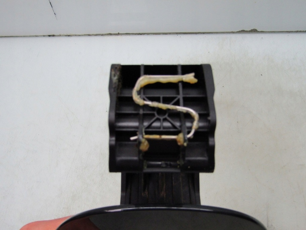 CEED III 20R HTB-Kraftstofffüllerklappe 1K 31038-m6000 Product image