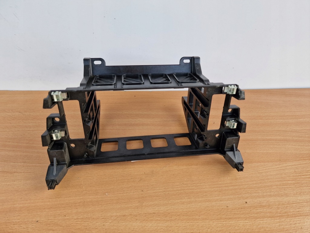 BMW 5 F10 F11 RAHMEN RADIO MONTAGERAHMEN GRIFF Product image