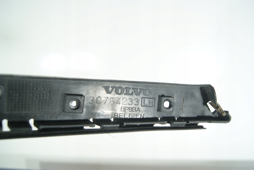 VOLVO V50 STOßSTANGENSCHUTZ HINTEN LINKS 30764233 Product image