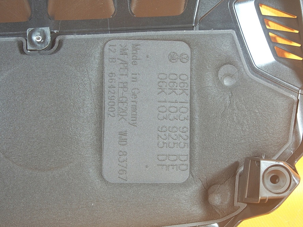 Audi Q3 83A SB 18KM Obere Motorabdeckung 06k103925DD Product image