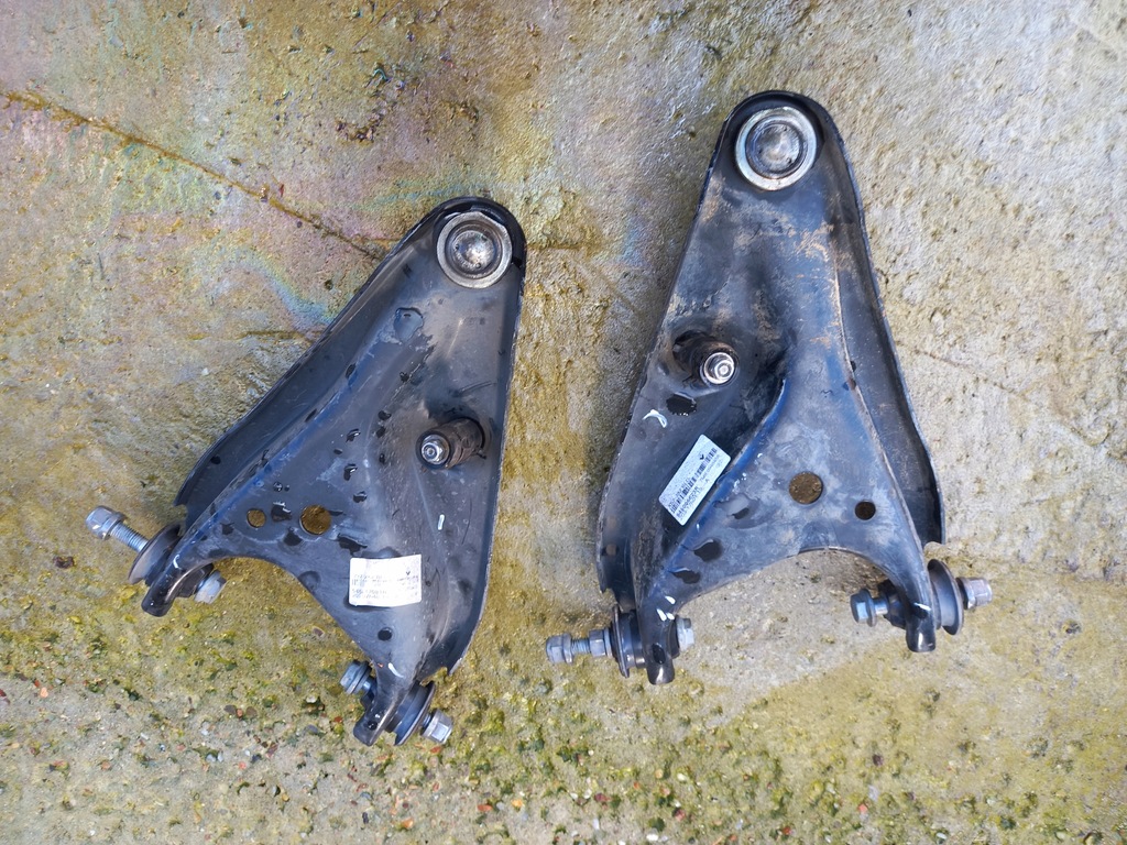 Sandero Stepway II Lift 0,9 Querlenker links rechts Product image