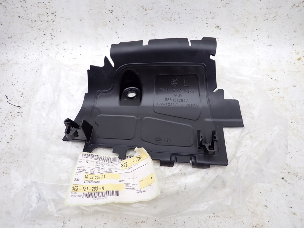 SKODA OCTAVIA IV 19- LENKRAD-LUFTEINLASS Product image