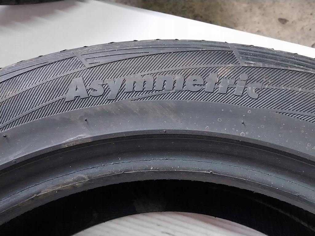 K2033 Kumho Reifen 255/50ZR19 103W Sommer 1 Stk Product image