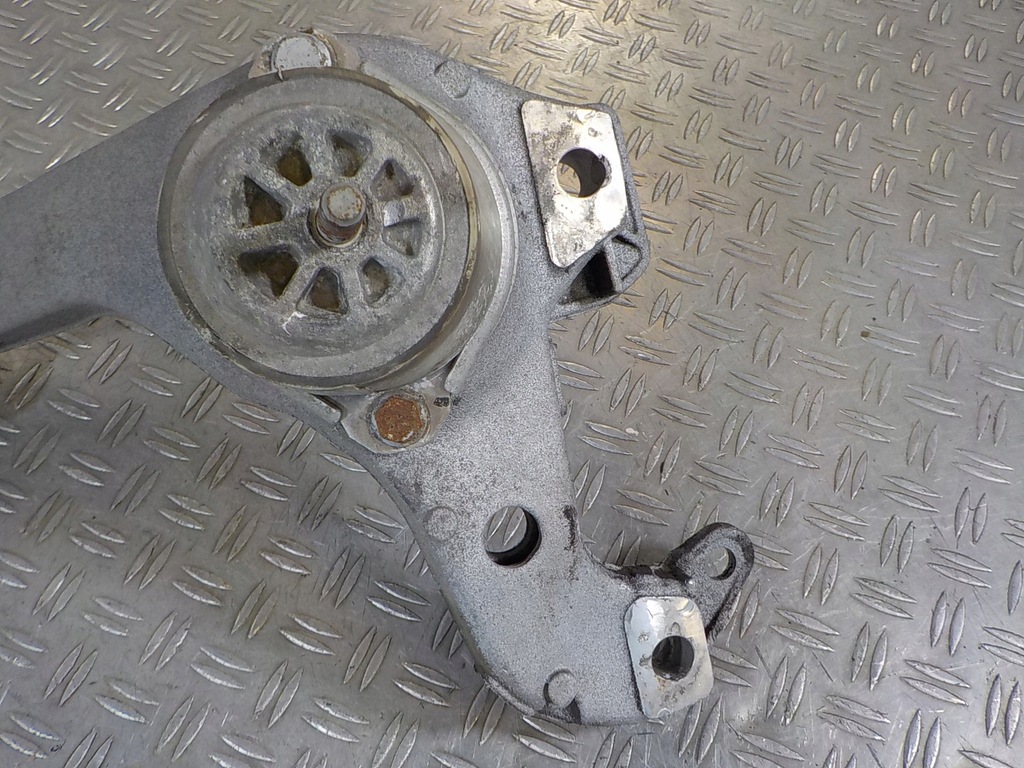 PORSCHE CAYENNE II 10-14 MOTORHALTERUNG 7P0199207 Product image