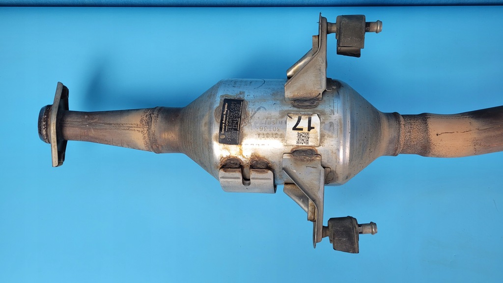 TOYOTA COROLLA E21 23r 1.8 HYBRID SCHALLDÄMPFER KATALYTISCH 30T36-STI 30T36STI Product image