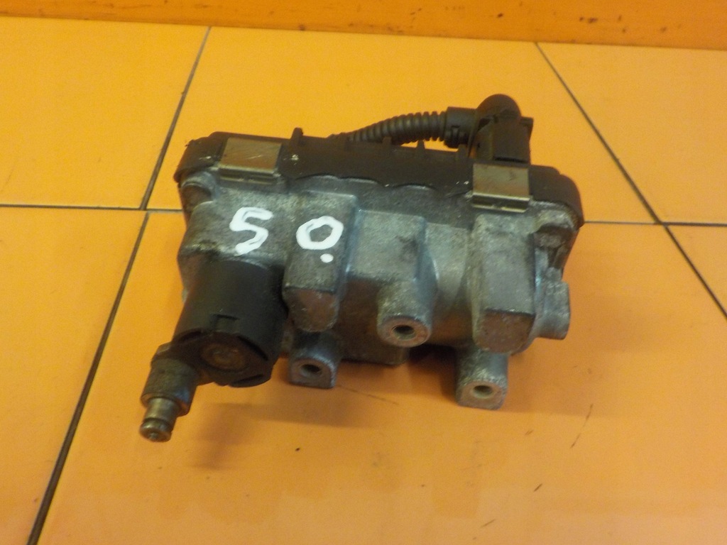 BMW E87 E90 2.0 D 10r 143KM N47 Turbinenversteller 730314 6NW009228 Product image