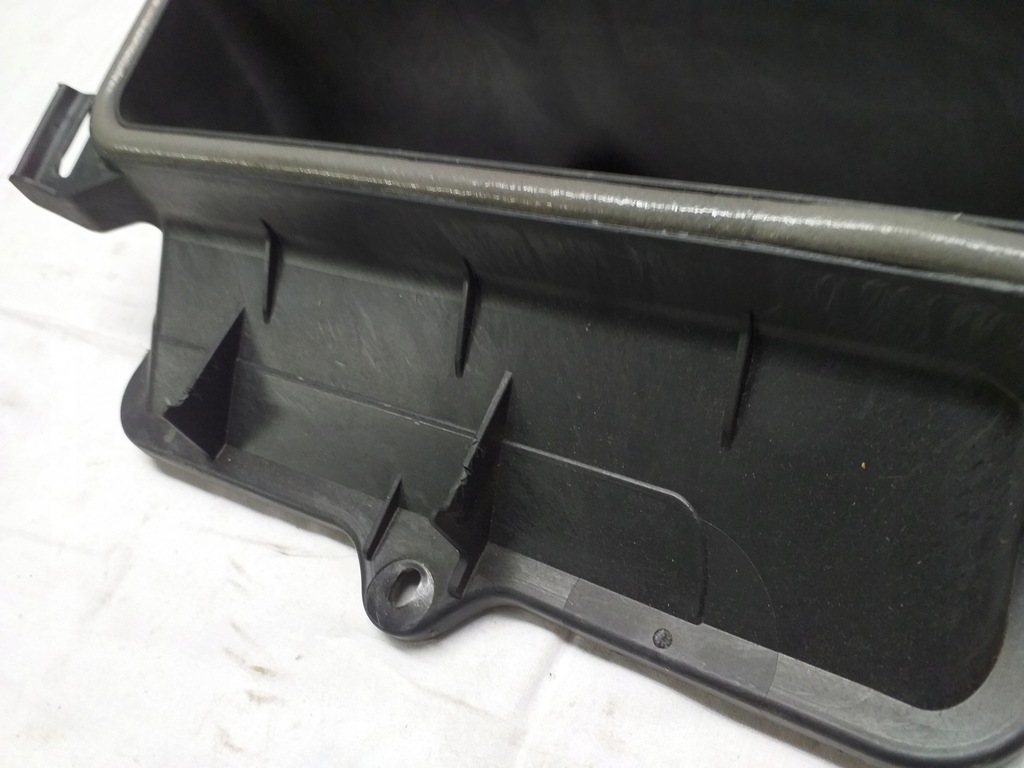MERCEDES-LUFTEINLASSABDECKUNG Product image