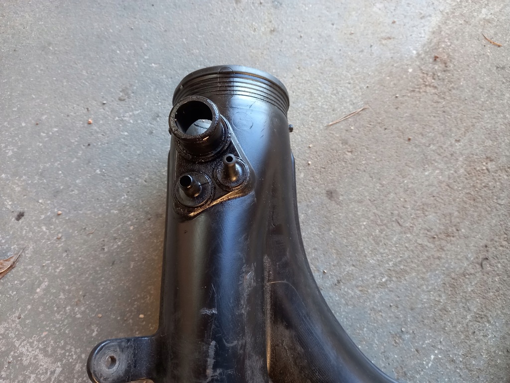 Volvo V80 XC90 T6 Luftrohrrohr 9209953 Product image