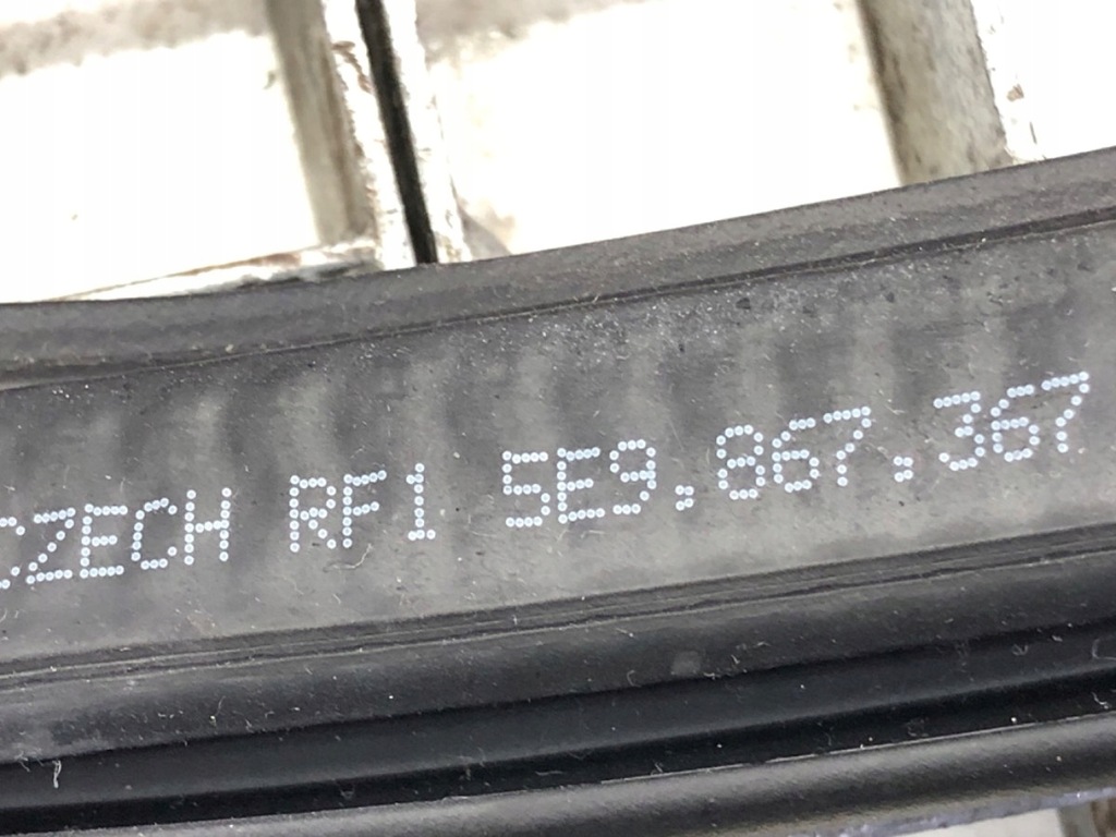 DICHTUNG SKODA OCTAVIA III Kombi 5E9867367 Product image