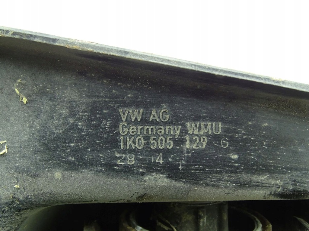 Skoda Octavia II 04-12 Links hintere Schwinge + Montage Original 1K0505225c Product image