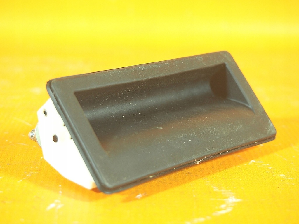 Audi A5 8T 16KM Kofferraumdeckelgriff 5n0827566t Product image