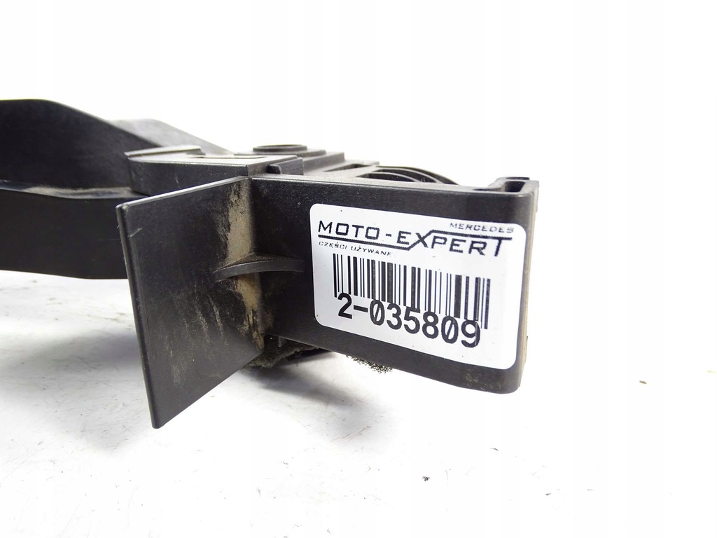 Mercedes W203 W209 W211 GAS-PEDAL-POTENTIOMETER A2113000404 Product image