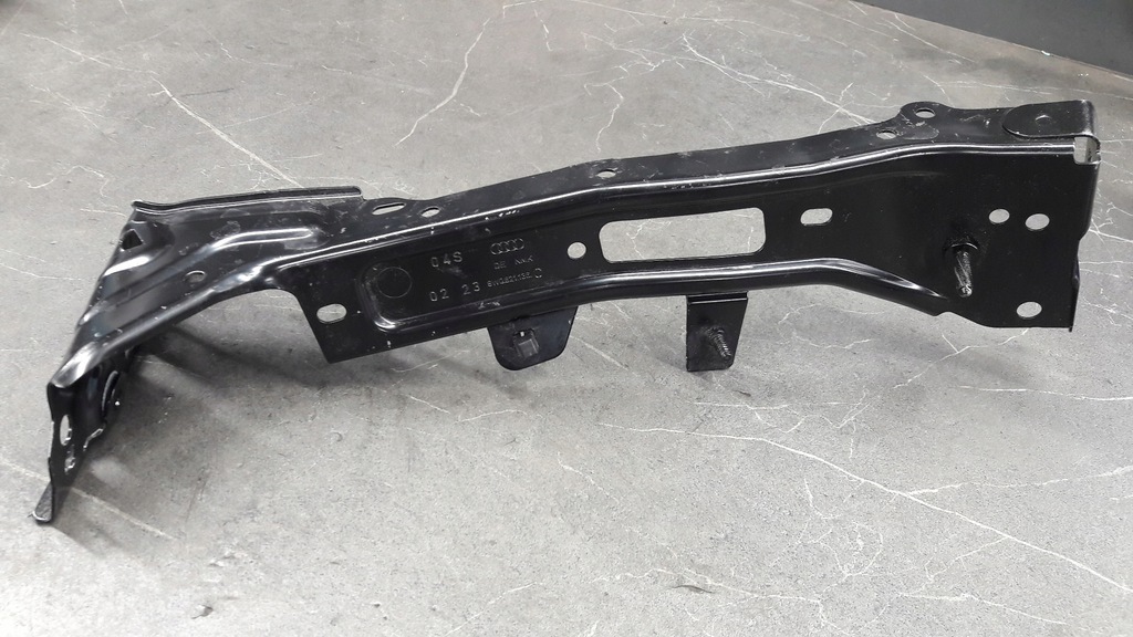 8W0821136C Audi A4 B9 8W Handle Support Bloter -Befestigung rechts vorne Product image