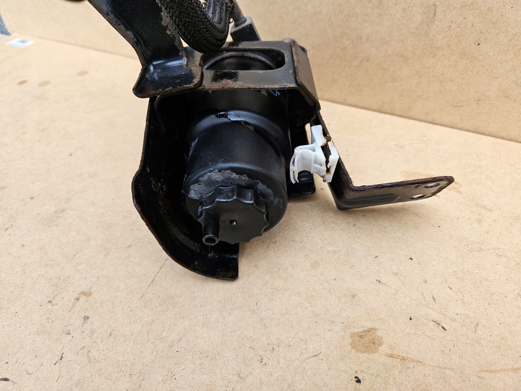 Befestigung von Mazda CX-3 1,5 d 14r Kraftstofffilterbasis Product image