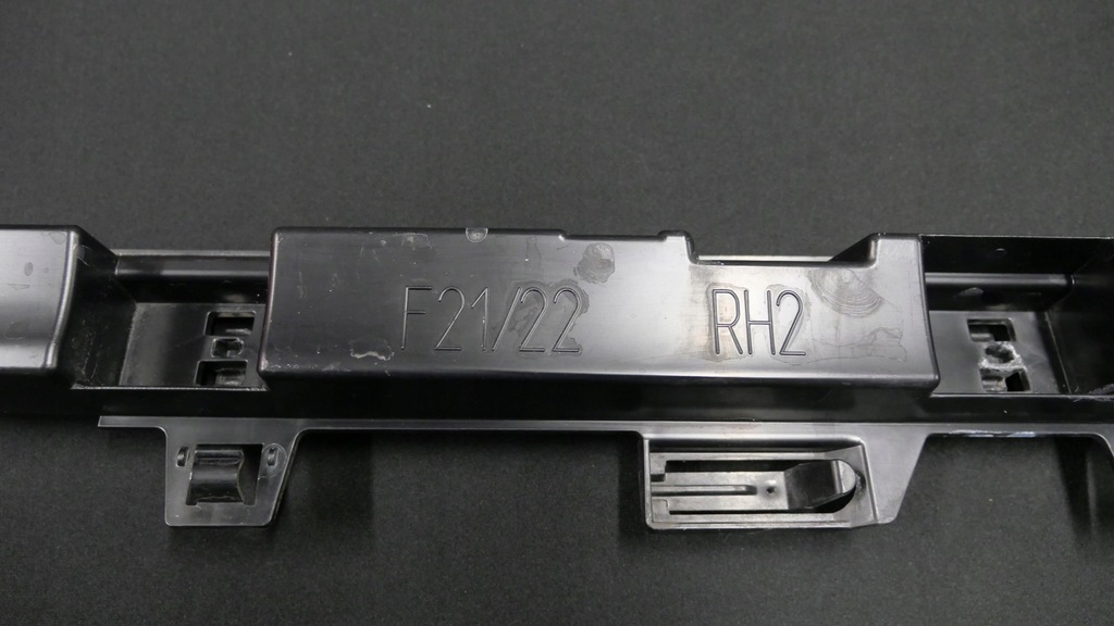 BMW F21 F22 SCHWELLERSCHIEBER RECHTS MONTAGELEISTE RH2 Product image