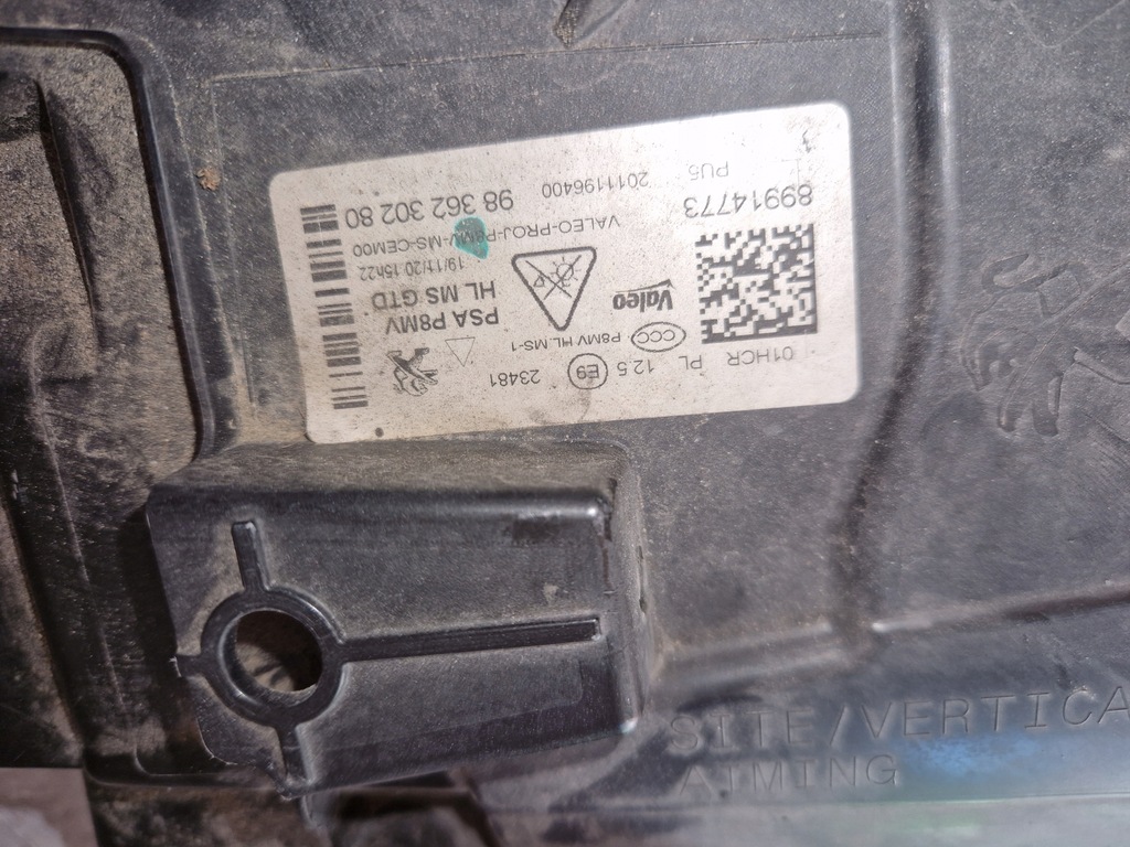 LINKE LEUCHTE PEUGEOT 3008 5008 II LIFT VOLL LED 9836230280 EU. Product image