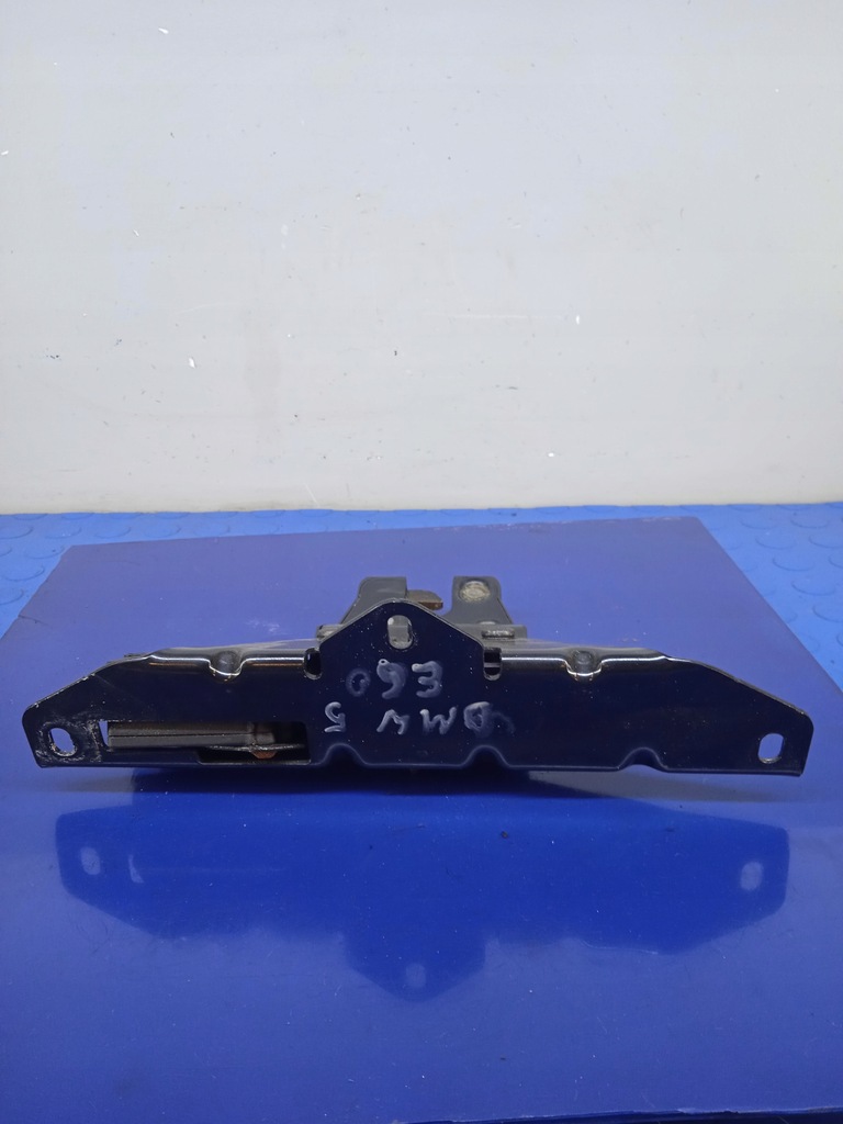 BMW E60 E61 HECKKLAPPESCHLOSS 7197081 Product image