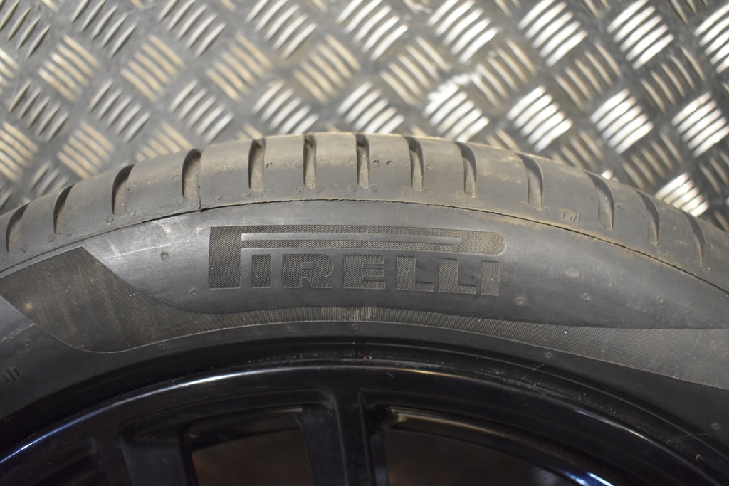 PERFECT WHEELS KPL8" PIRELLI P7 SOMMER BMW G30 G31 G38 M-P 22r 245/45/18 1 Product image