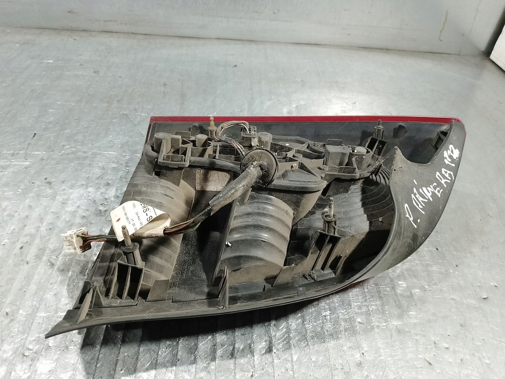 HECKLEUCHTE RECHTS NISSAN PRIMERA P12 ( 03-07 ) SEDAN Product image