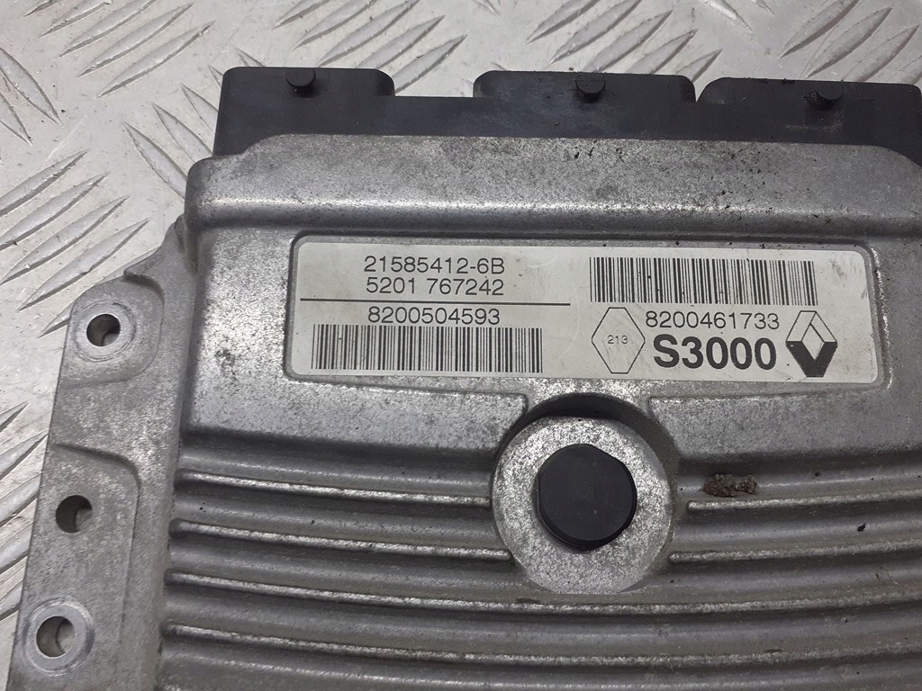 Renault Clio III 1.6 8200504593 Motor Computer Controller Product image