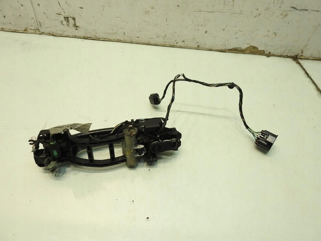 TÜRGRIFF LINKS VORNE G6 FORD MONDEO MK4 IV LIFT 6G9T-14A631-AF Product image