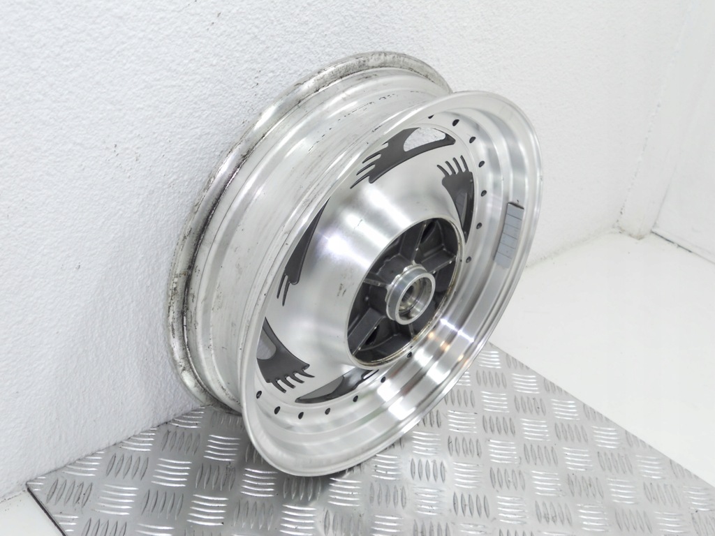 Suzuki VZ 800 Marauder Felge Hinterrad Original Product image