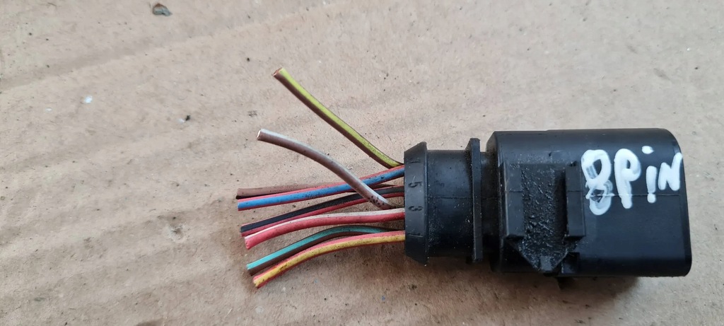 A5 8W STECKER CUBE 1J0973814 VW AUDI A4 B9 8W A5 Q7 4M Q5 80A Product image