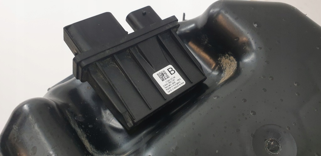 ADBLUE TANKPUMPE VW T5 T6 MULTIVAN 7E0131877G 0444040011 5Q0131969C Product image