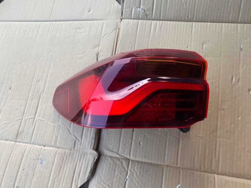 HECKLEUCHTE LINKS HINTEN LINKS 9881161 BMW F39 X2 LED EUROPA ORIGINAL Product image