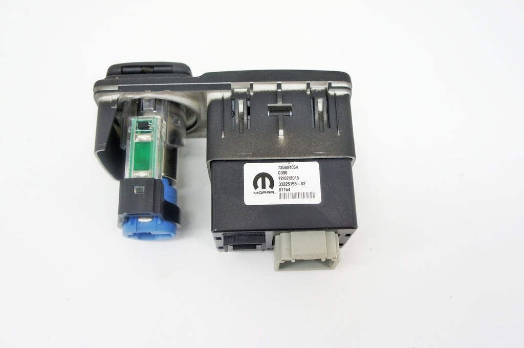 RZ049 Jeep Renegade Nest Lighter Port USB Aux 735604054 Product image
