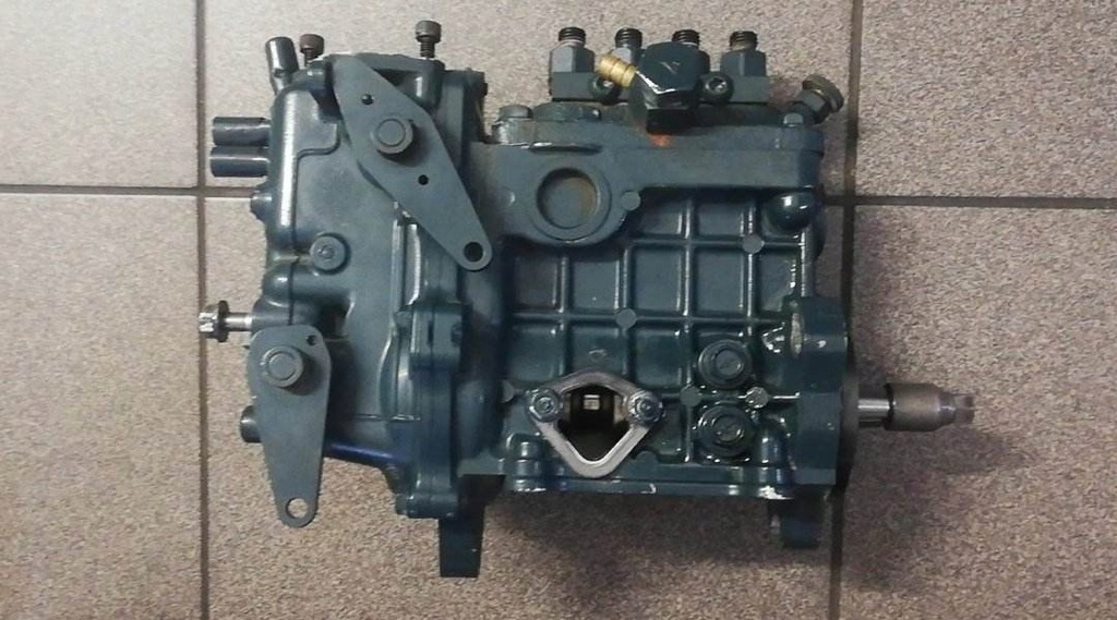 Kubota V3600 Kraftstoffeinspritzpumpe Product image