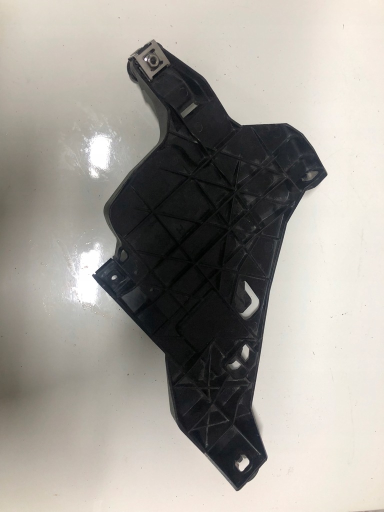 Schieben Sie die GRIFF-LAMPENBEFESTIGUNG AUDI Q5 8R LIFT 12-17r RECHTS 8R0941454A Product image