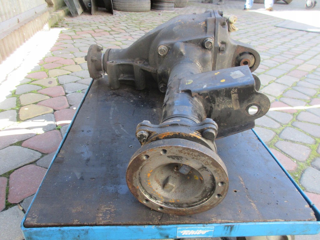 NISSAN TERRANO I 86-96 3D 2.4i Z24i ACHSE VORDERDIFFERENTIAL Product image
