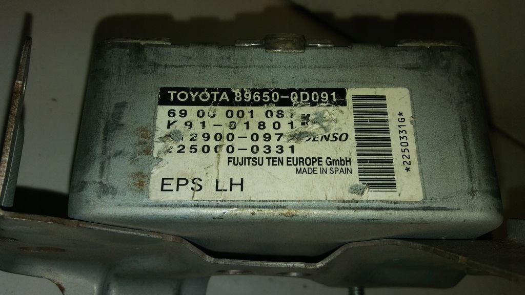 SERVOLENKUNGSSTEUERUNG TOYOTA YARIS 89650-0D091 Product image