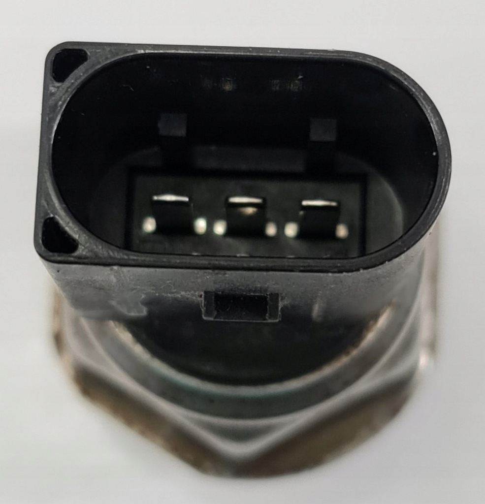 KRAFTSTOFFDRUCKSENSOR MERCEDES W204 A2711530326 Product image