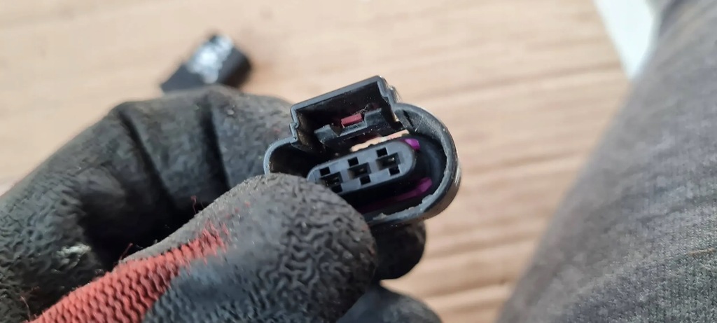 A5 8W STECKER CUBE 1J0973803 VW AUDI A4 B9 8W A5 Q7 4M Q5 80A Product image
