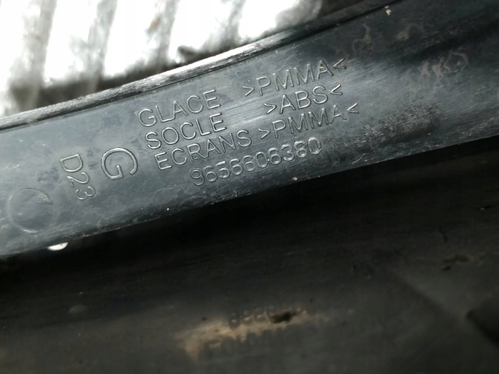 HECKLEUCHTE LINKS PEUGEOT 407 9656606380 SEDAN Product image
