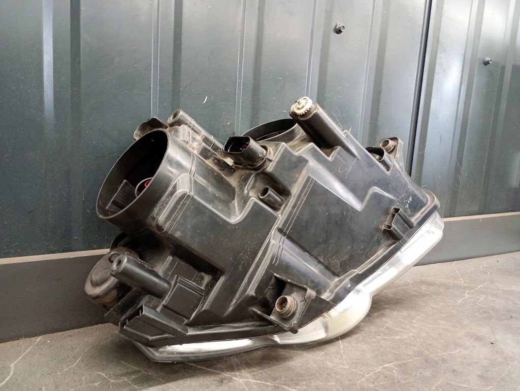3C0941005Q Linkes Scheinwerfer VW Passat B6 Hella Product image