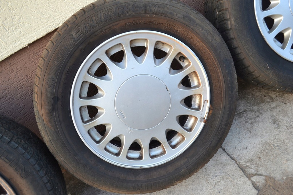 SAAB 900 9000 Räder Felgen Original K6 6Jx15 ET33 Product image